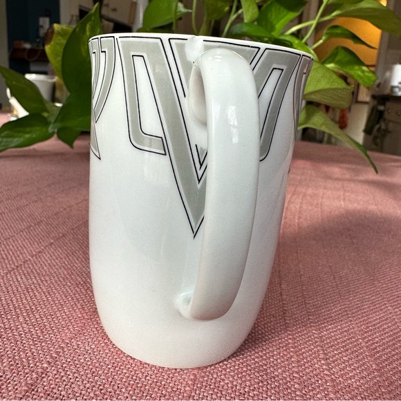 Fitz and Floyd The Ritz Art Deco Grey and Black on White Coffee Mug - Chipped - Picture 4 of 8